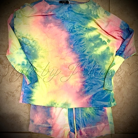 LAST ONE! CORA Tie Dye Shorts and Top Lounge Set - Picture 8 of 8